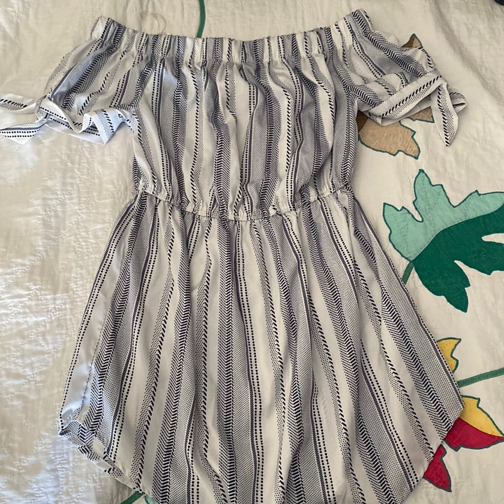 Mini dress! Very light material prefect for those hot summer nights!